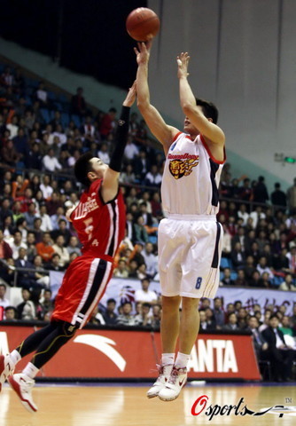 防守更紧凑 防守更紧凑