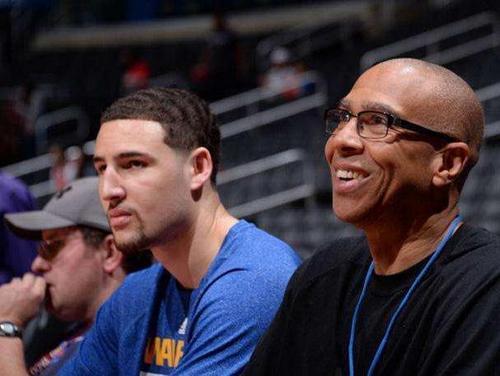 推向了球员 推向了球员